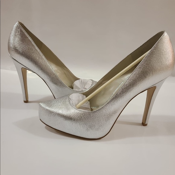 Brand New Silver BCBG High Heels - Picture 1 of 4